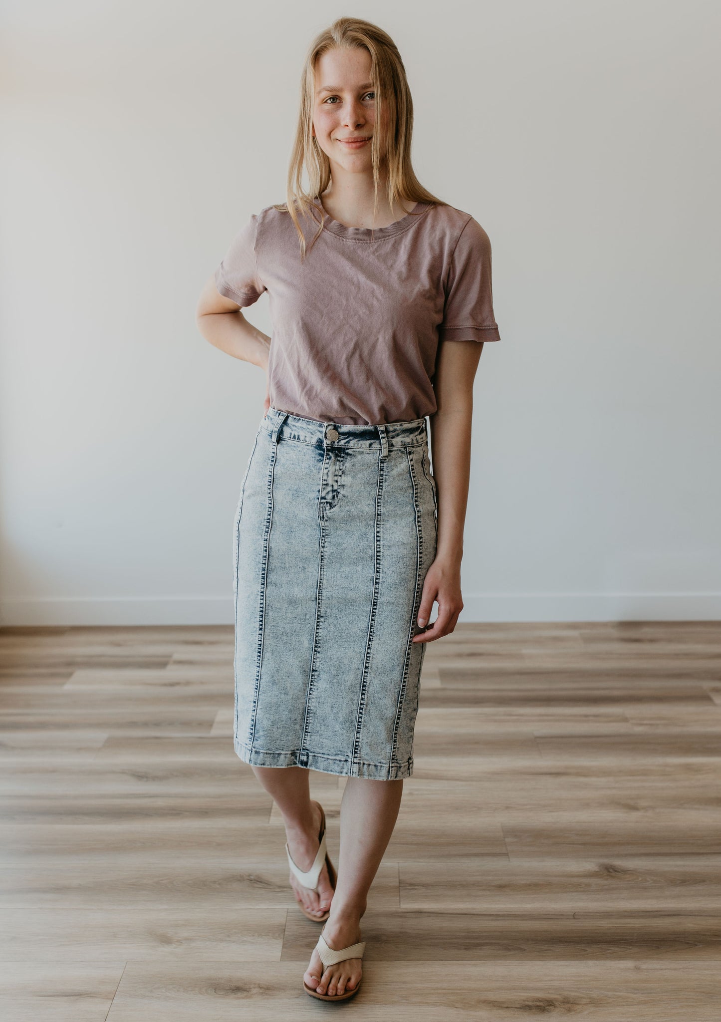 Snow Midi Denim Skirt in Snow Sandblast