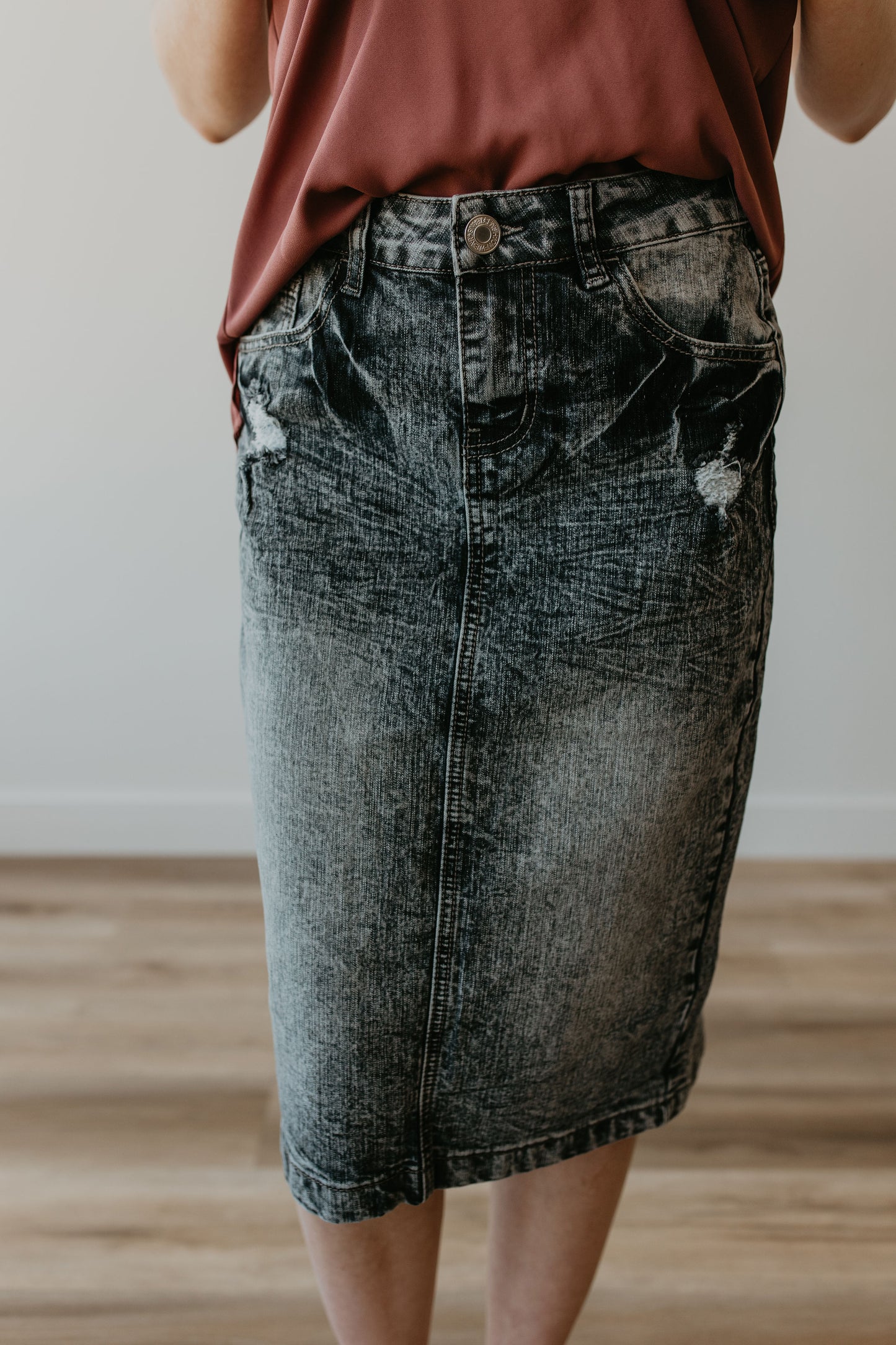 Oakley Midi Denim Skirt in Black Sandblast